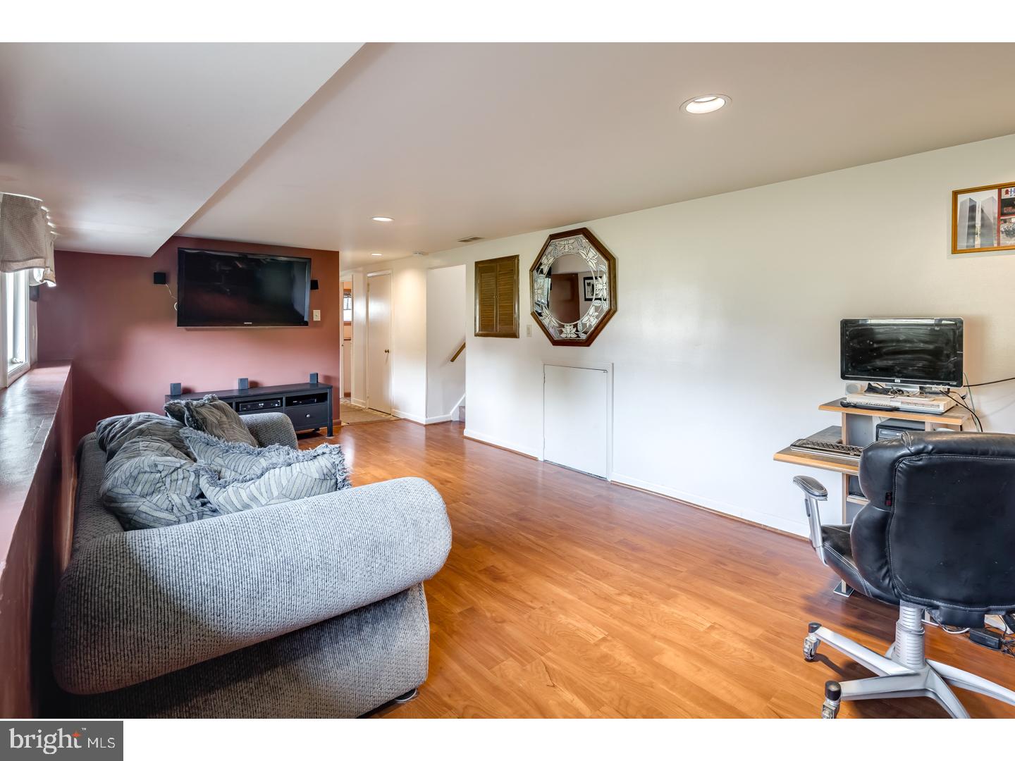 677 Spruce Road Warminster, PA 18974 - Photo 14 of 25 Family Room