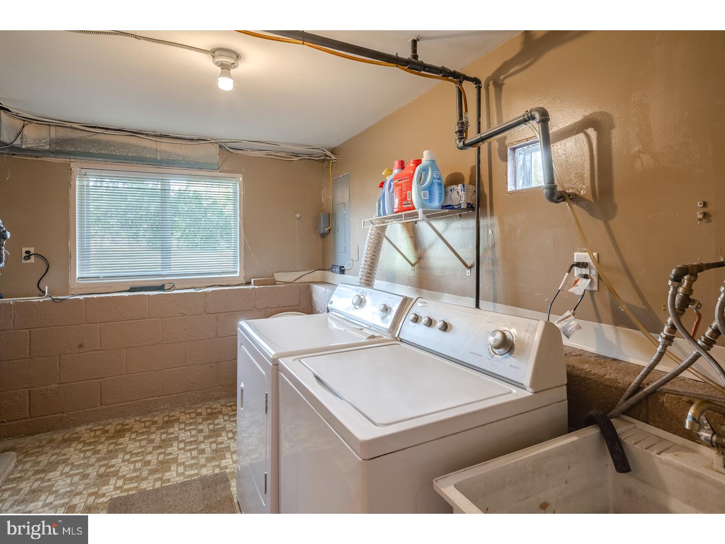 677 Spruce Road Warminster, PA 18974 - Photo 17 of 25 Laundry Room