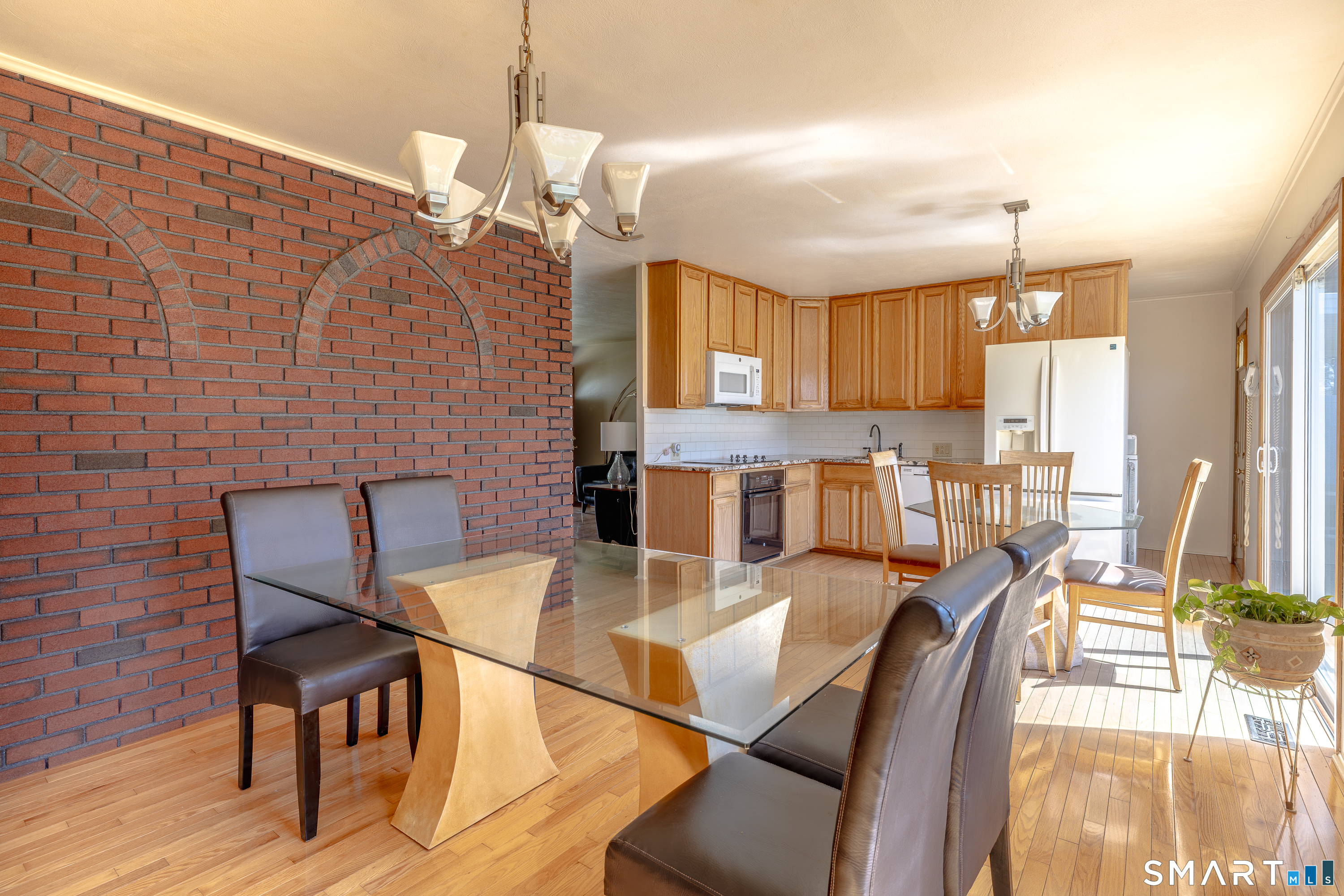 105 Bear Paw Road Bridgeport, CT 06606 - Photo 11 of 35