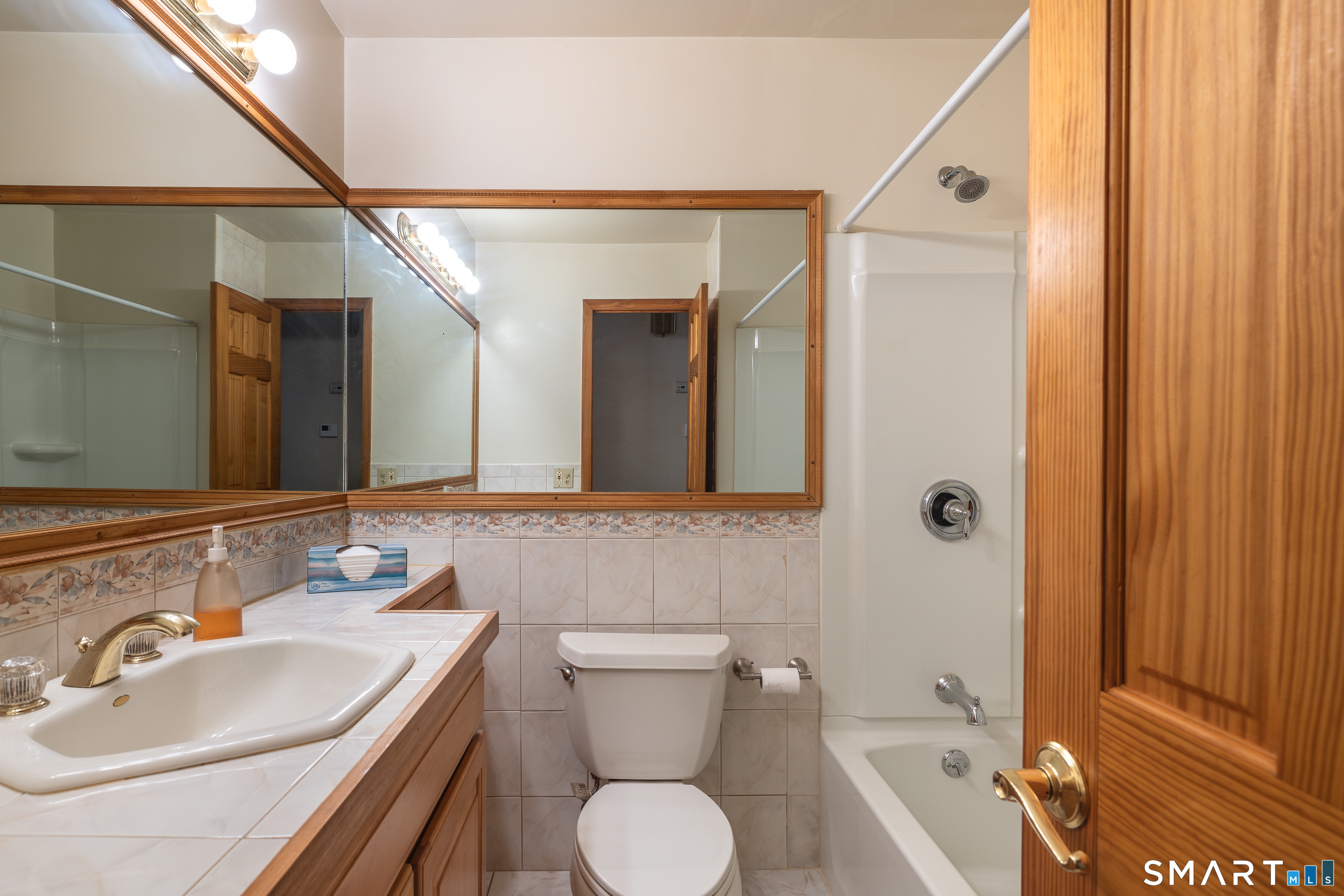 105 Bear Paw Road Bridgeport, CT 06606 - Photo 18 of 35