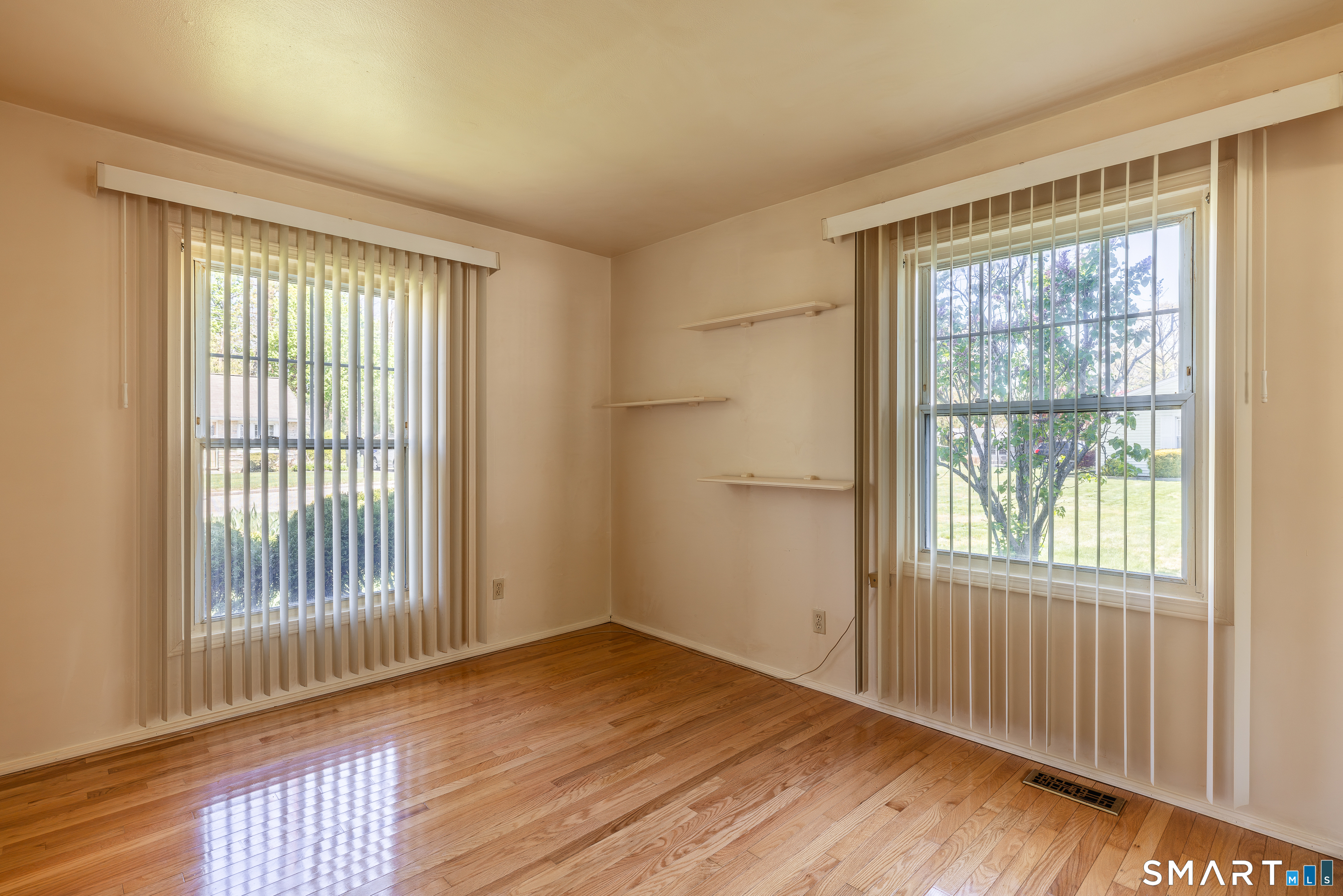 105 Bear Paw Road Bridgeport, CT 06606 - Photo 21 of 35