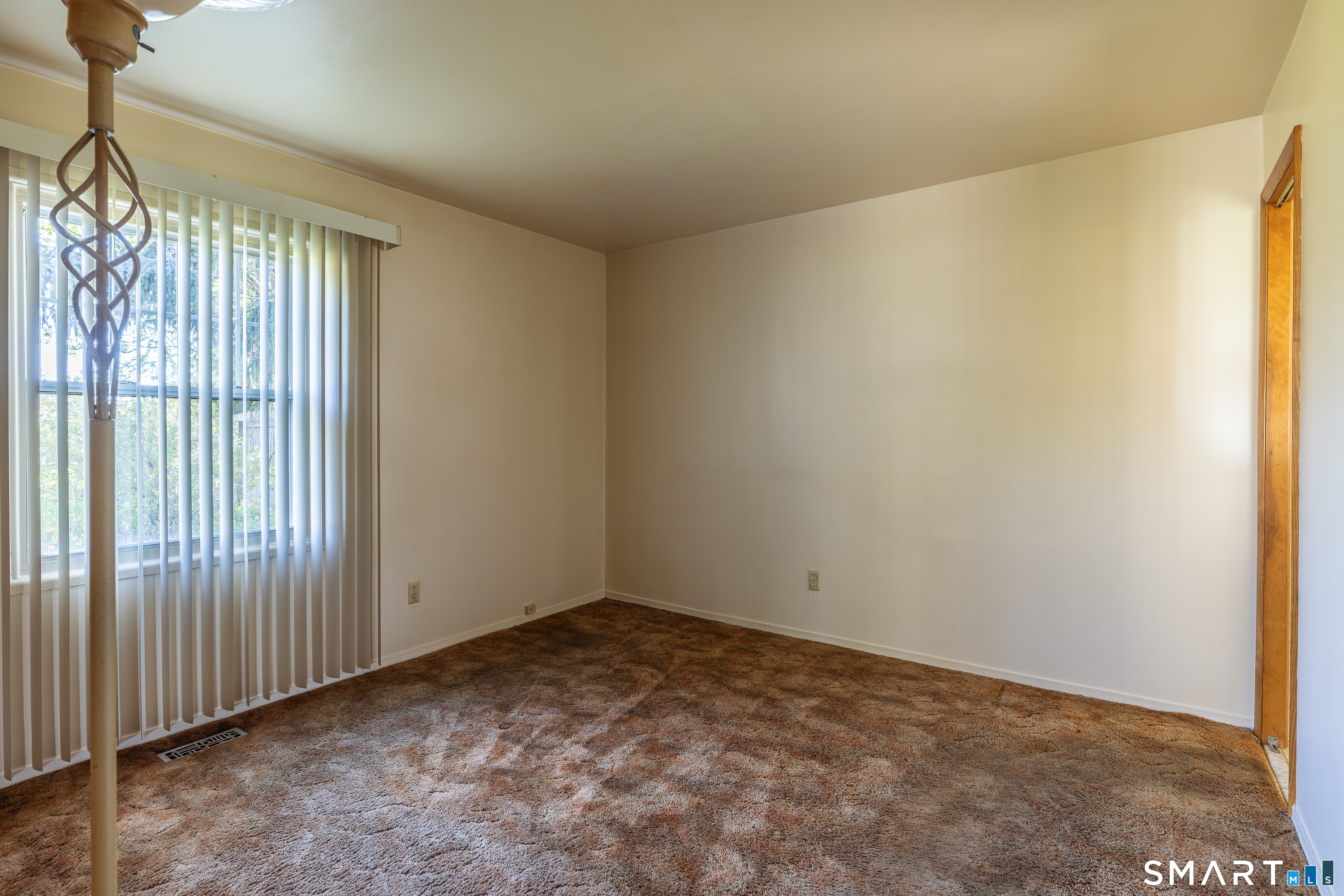 105 Bear Paw Road Bridgeport, CT 06606 - Photo 23 of 35