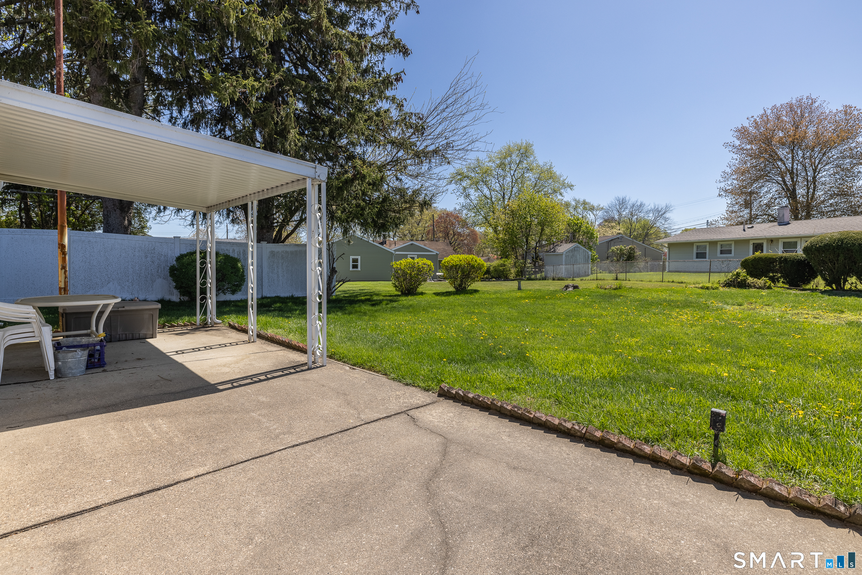 105 Bear Paw Road Bridgeport, CT 06606 - Photo 28 of 35