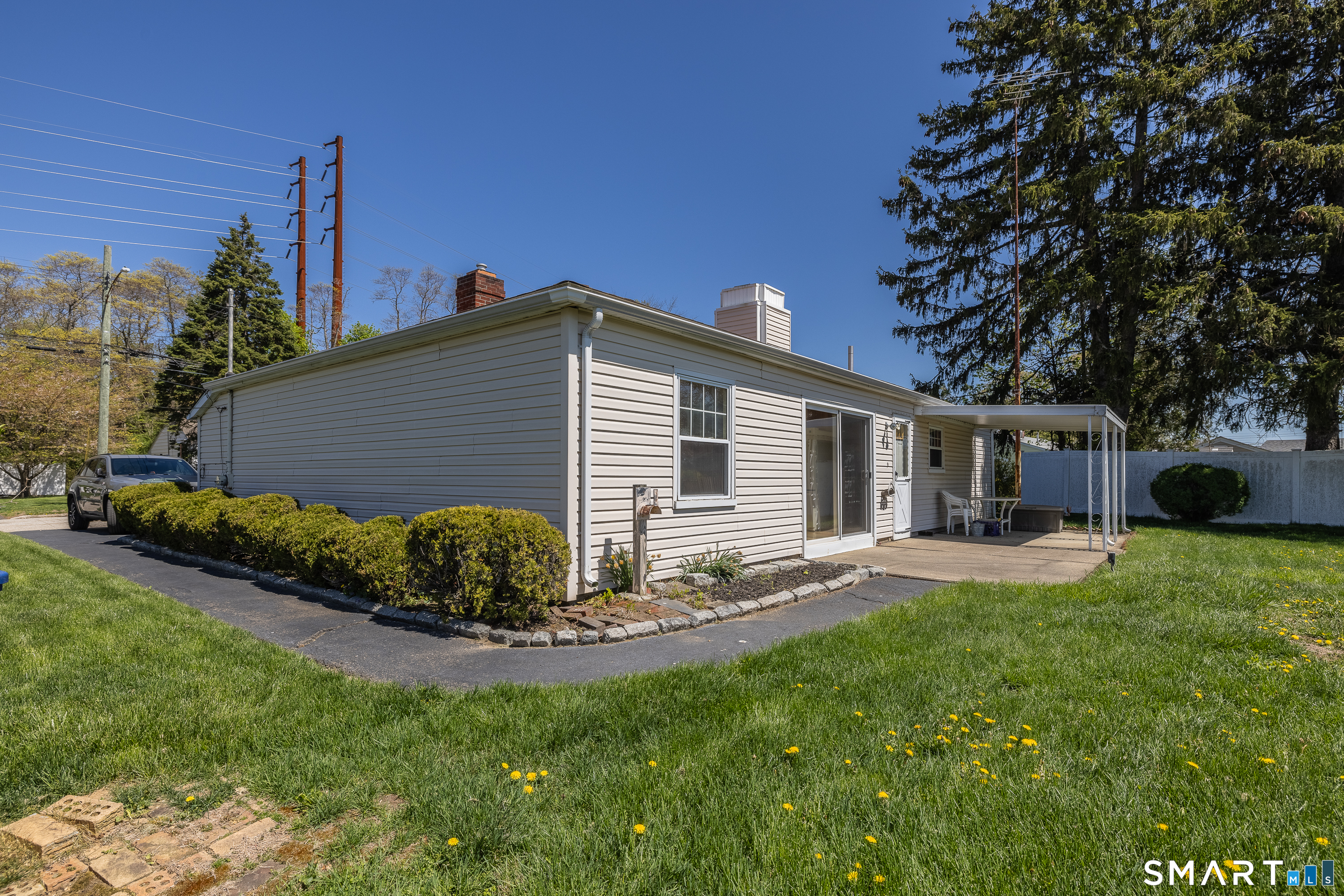 105 Bear Paw Road Bridgeport, CT 06606 - Photo 32 of 35