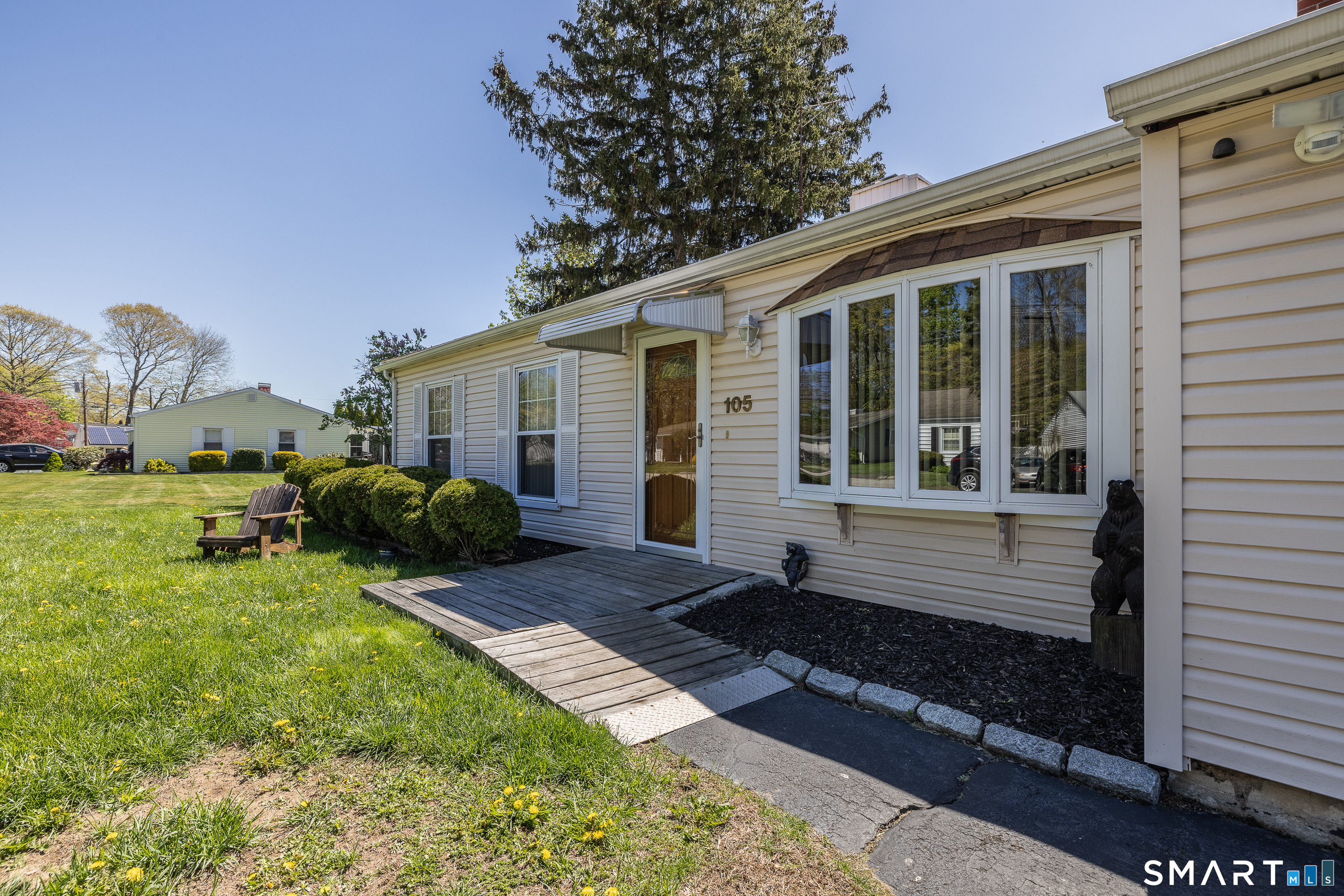 105 Bear Paw Road Bridgeport, CT 06606 - Photo 33 of 35