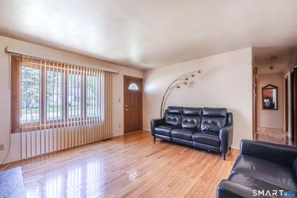 $425,000 | 105 Bear Paw Road, Bridgeport, CT 06606