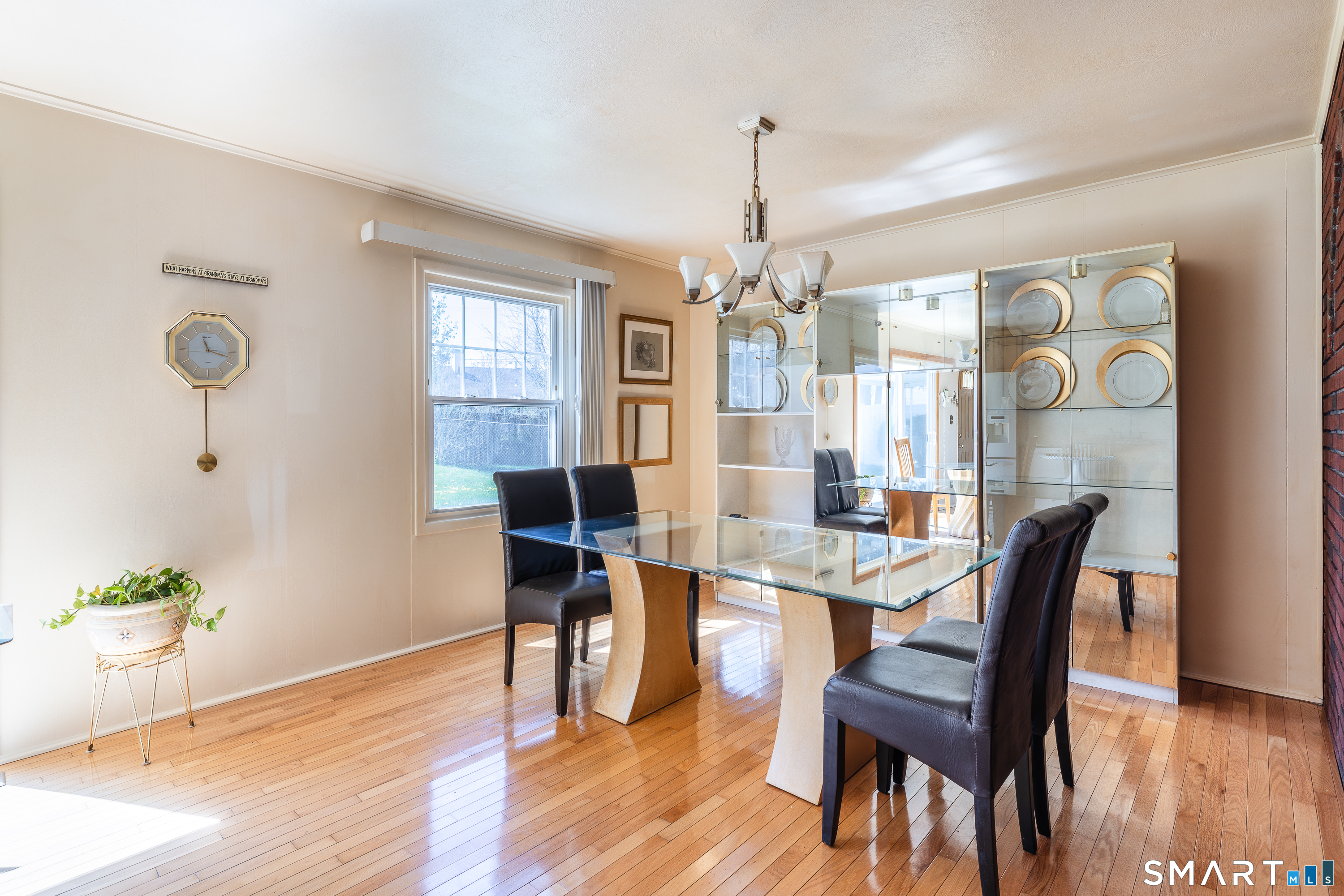 105 Bear Paw Road Bridgeport, CT 06606 - Photo 8 of 35