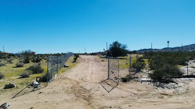 $289,900 | 1863 Cypress Lane, Landers, CA 92285