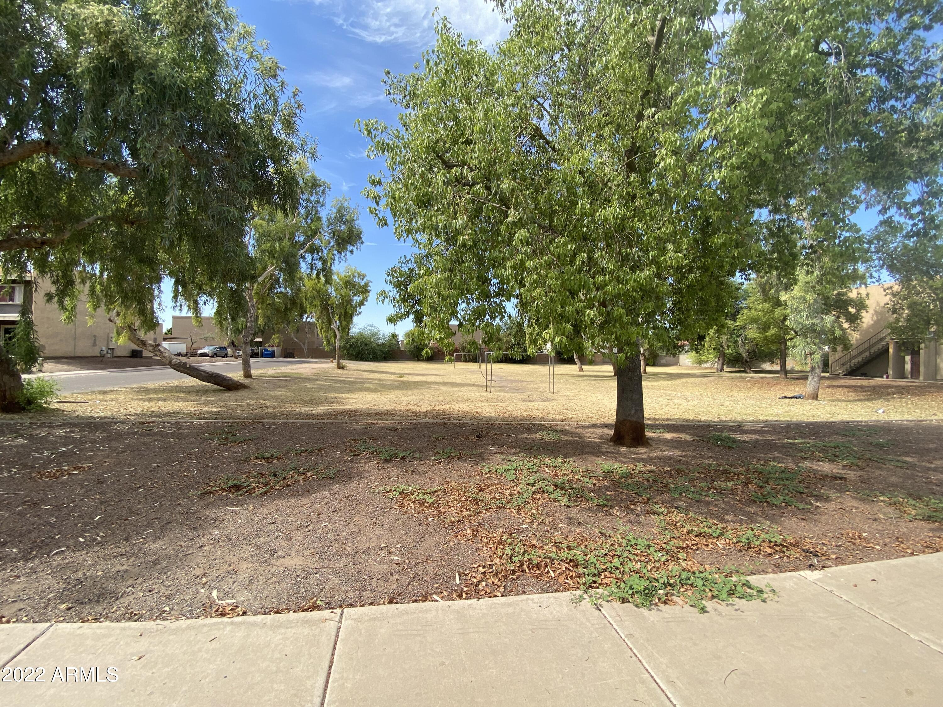 2814 East Kathleen Road Phoenix, AZ 85032 - Photo 5 of 5 IMG_1202