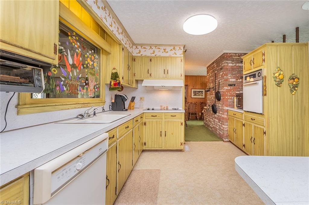 571 Bowers Road Lexington, NC 27292 - Photo 8 of 36 Gallery Image 8