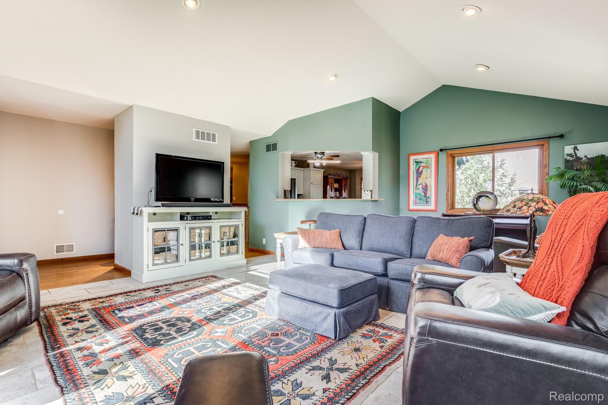 7706 Imlay City Rd (20 of 59).jpg