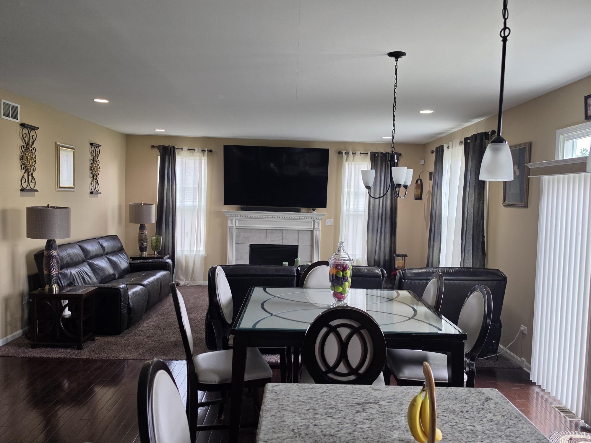 10251 California Street Crown Point, IN 46307 - Photo 7 of 34 2000x1500