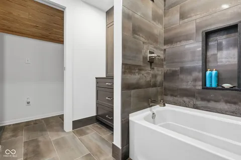 $899,000 | 1217 Willow Way, Noblesville, IN 46062