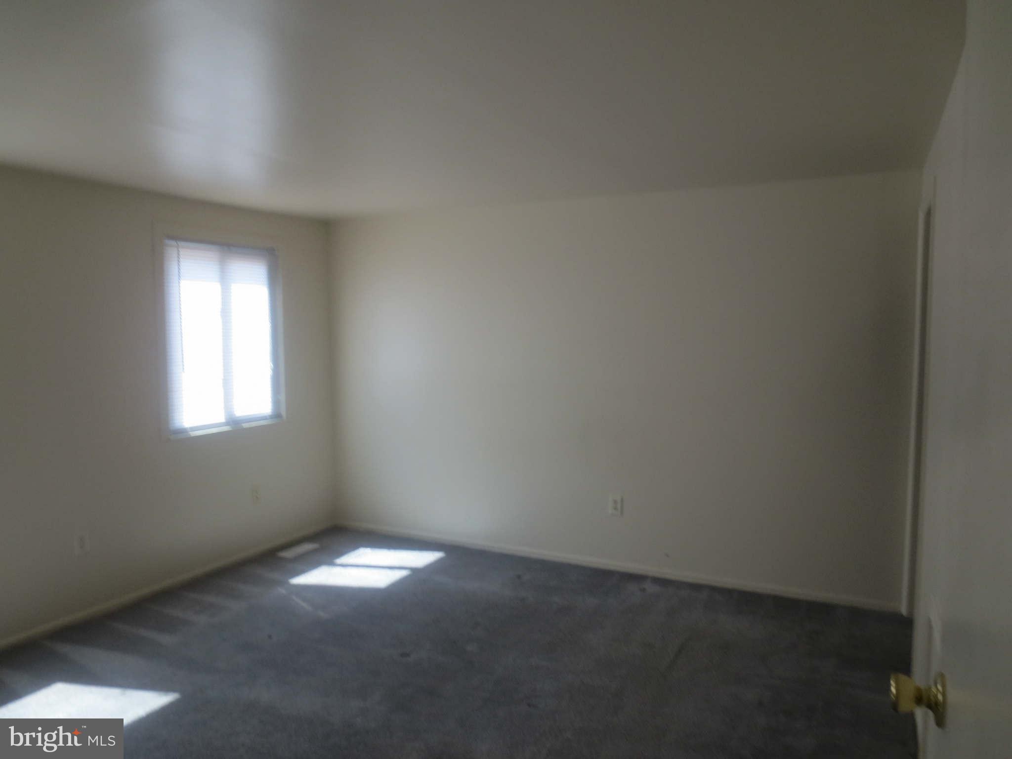 17530 Kohlhoss Road Poolesville, MD 20837 - Photo 6 of 17 a view of empty room