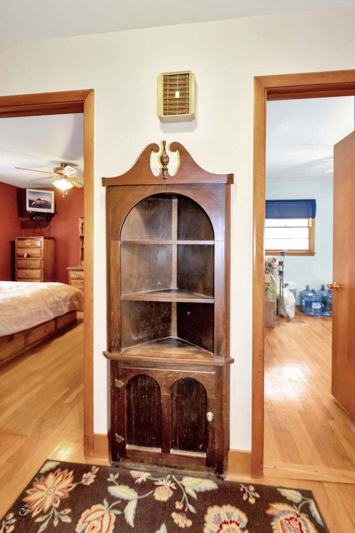 639 Jefferson Street Crete, IL 60417 - Photo 9 of 20