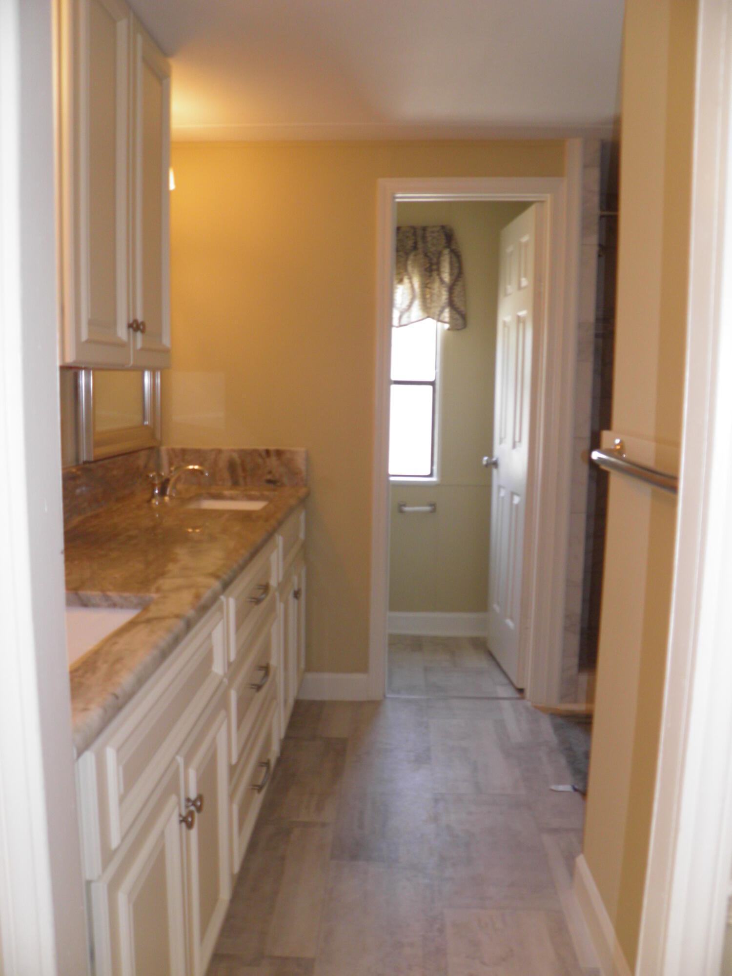 810 Gibson Road Fort Walton Beach, FL 32547 - Photo 18 of 35 Double Vanity