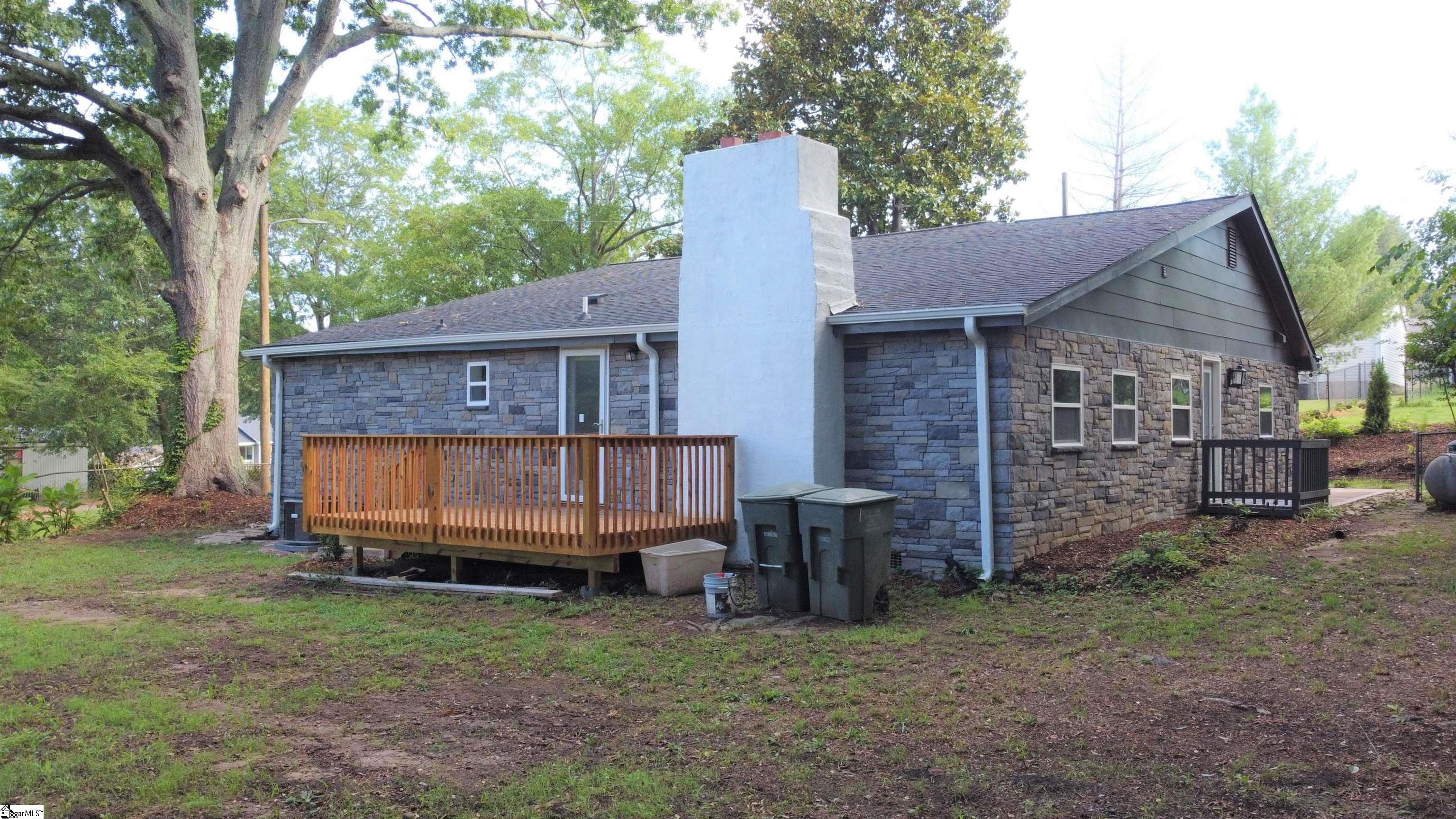 8 Vehorn Street Inman, SC 29349 - Photo 4 of 32