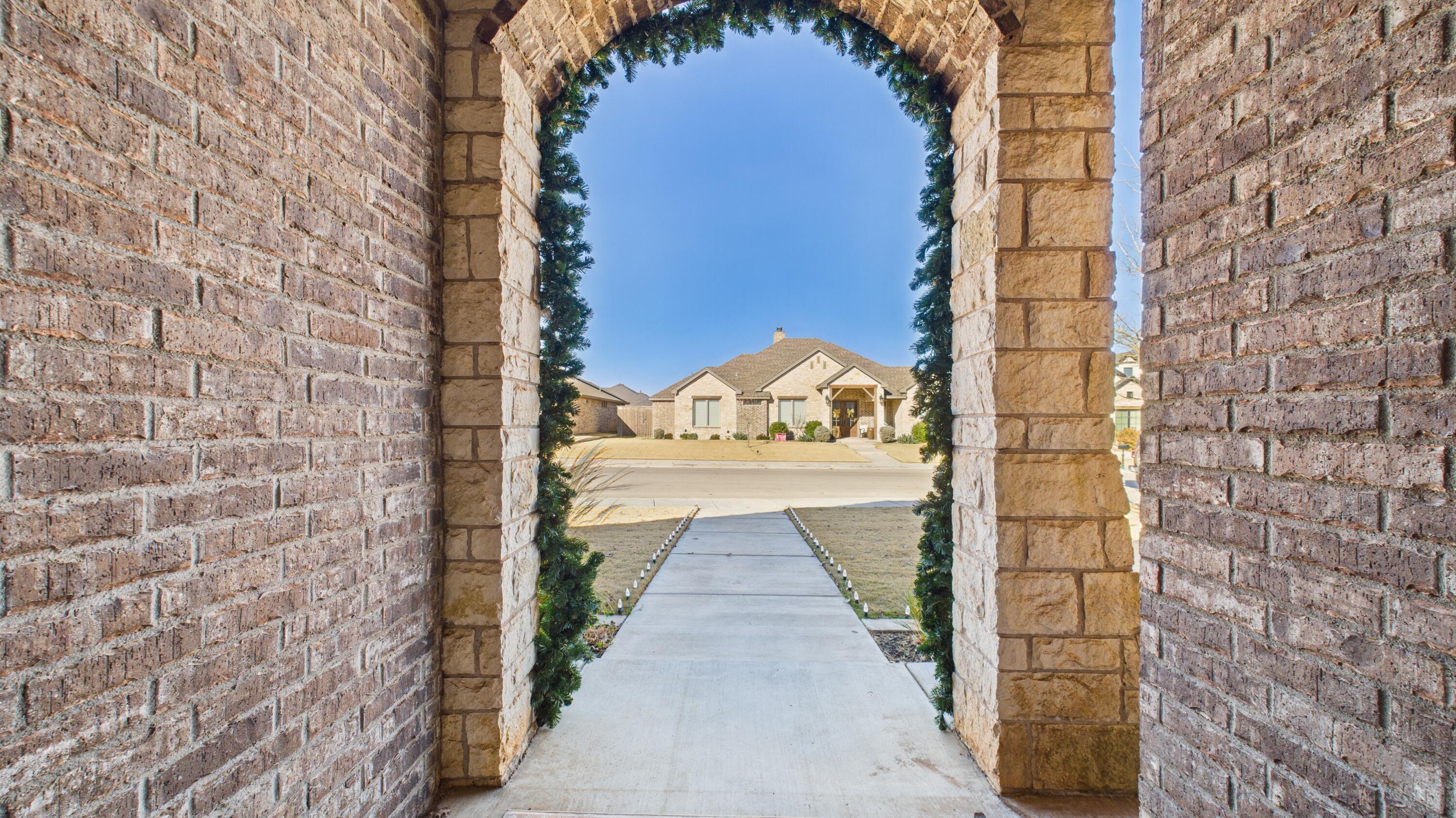 3919 126th Street Lubbock, TX 79423 - Photo 4 of 35 CAM03710G0-PR0171-STILL008