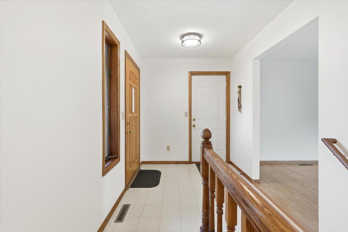 1072 Buck Ridge Hudson, WI 54016 - Photo 14 of 28