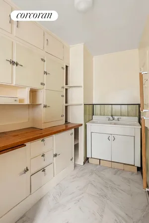 $595,000 | 116 Pinehurst Avenue, Unit H44 | Hudson Heights