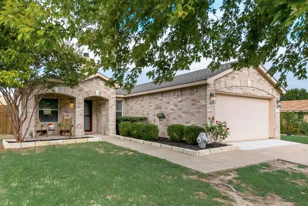 $289,000 | 205 Dartmouth Drive, Forney, TX 75126
