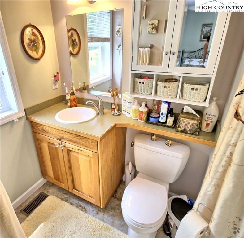 201 Don Walters Road Jefferson, NC 28640 - Photo 17 of 30 Gallery Image 17
