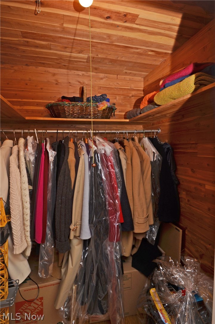 2971 Paxton Road Cleveland, OH 44120 - Photo 27 of 33 Gallery Image 27