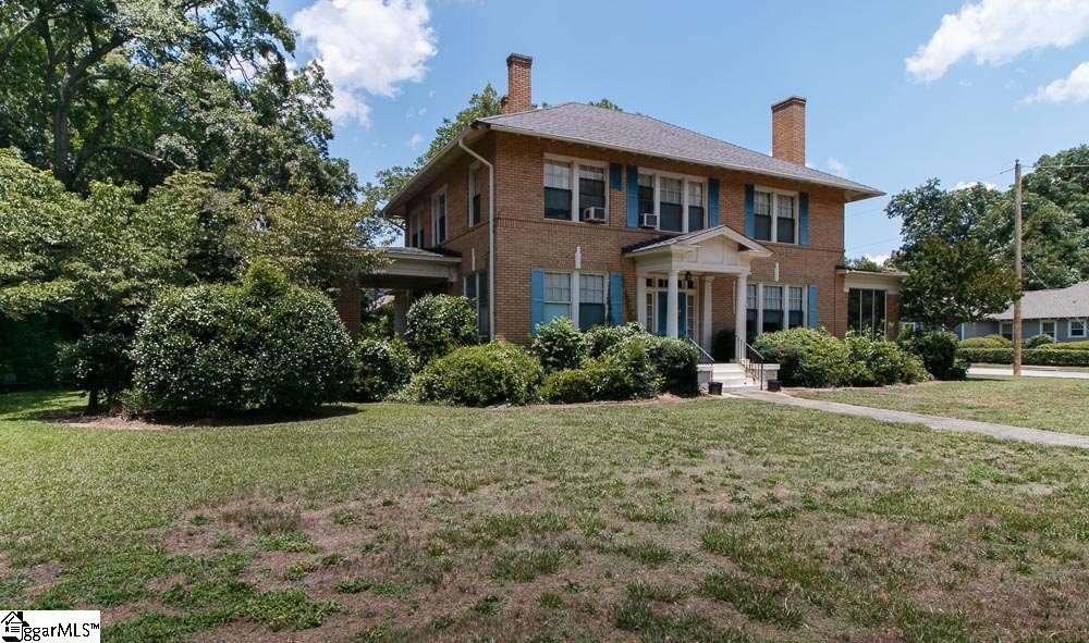 200 West Walnut Street Clinton, SC 29325 - Photo 1 of 14