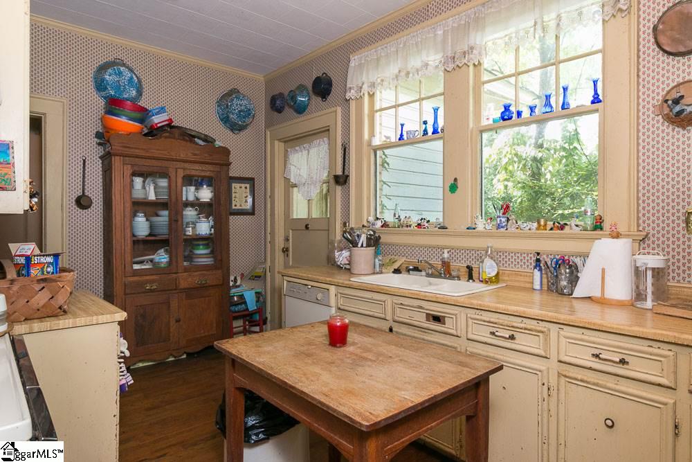 200 West Walnut Street Clinton, SC 29325 - Photo 4 of 14