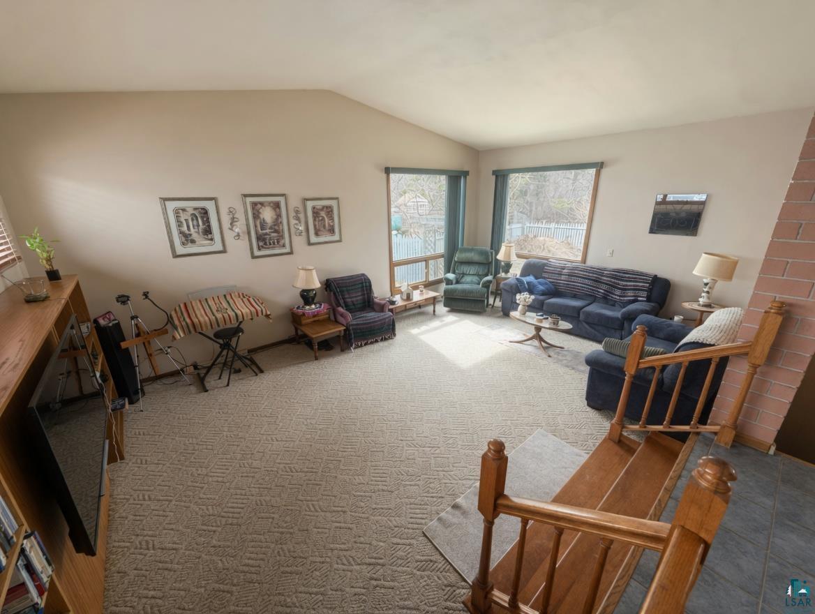 2136 Adirondack Street Duluth, MN 55811 - Photo 3 of 15
