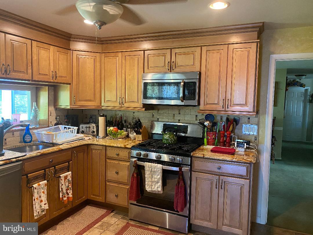 3790 Burns Road Huntingdon Valley, PA 19006 - Photo 7 of 21 Gallery Image 7