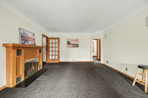 $489,900 | 623 East Central Avenue, Zeeland, MI 49464