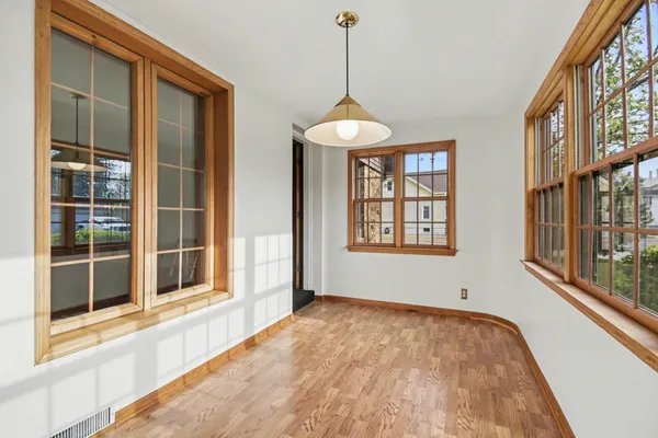 $489,900 | 623 East Central Avenue, Zeeland, MI 49464