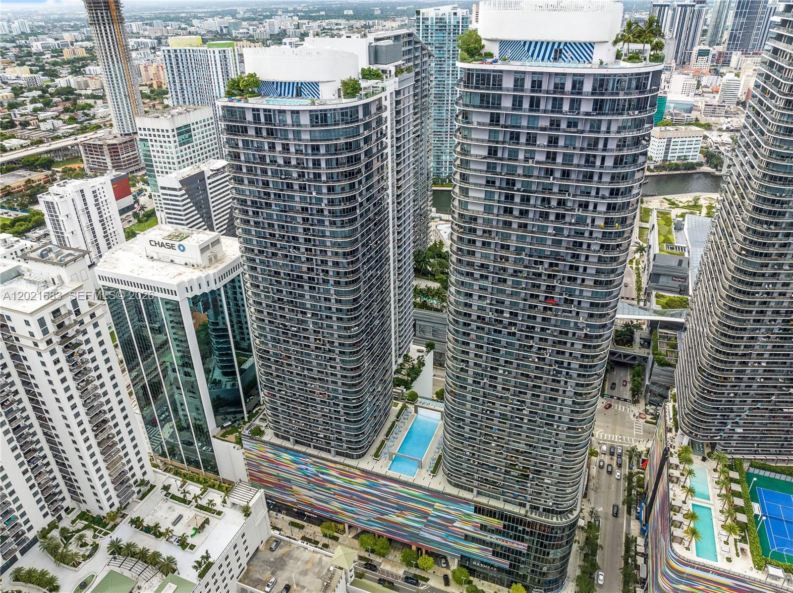 55 Southwest 9th Street, Unit 4001 Miami, FL 33130 - Photo 33 of 34