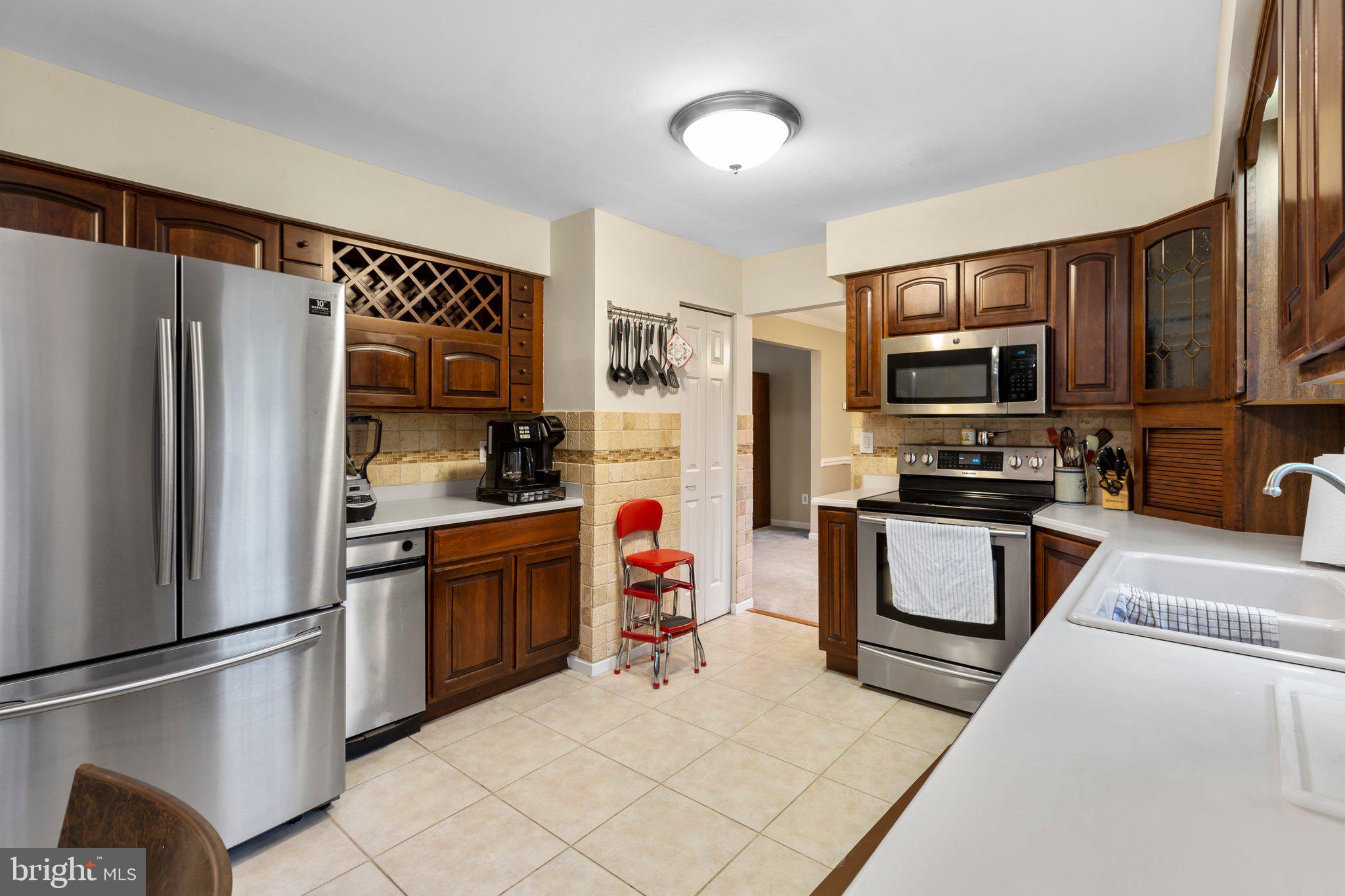 111 Valley View Road Fredericksburg, VA 22407 - Photo 3 of 46 Updated kitchen with newer appliances