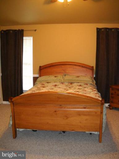 42815 Pilgrim Square Chantilly, VA 20152 - Photo 13 of 15 Master Bedroom