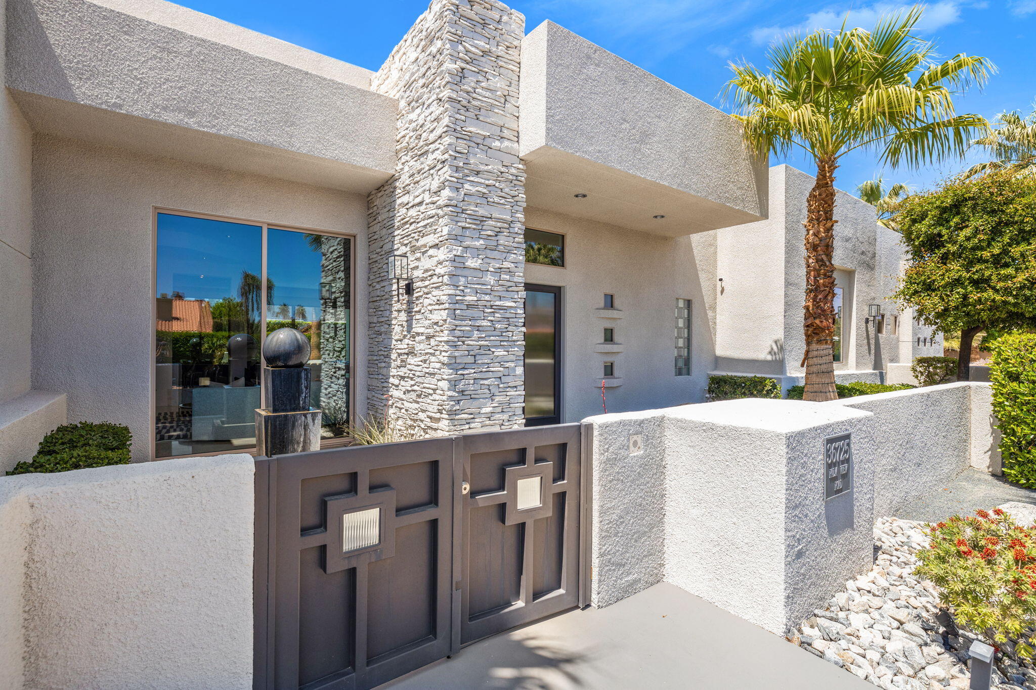 36725 Palm View Road Rancho Mirage, CA 92270 - Photo 108 of 136 108-web-or-mls-068A3207