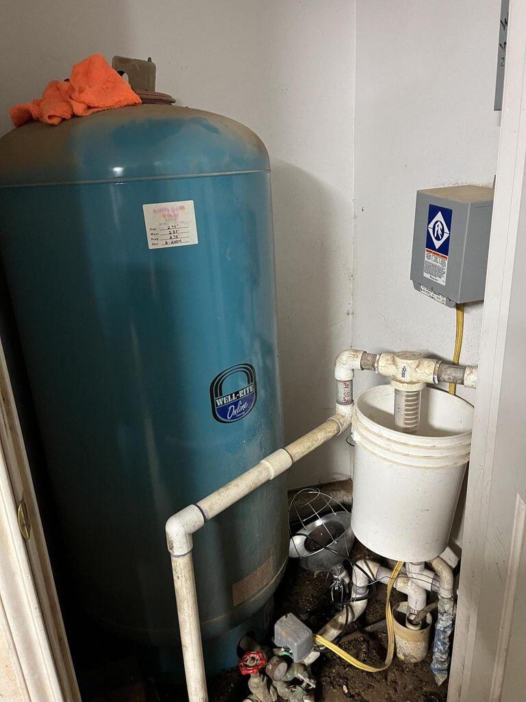 1492 Co Road Hale Center, TX 79041 - Photo 31 of 64 a front view of a house with yard