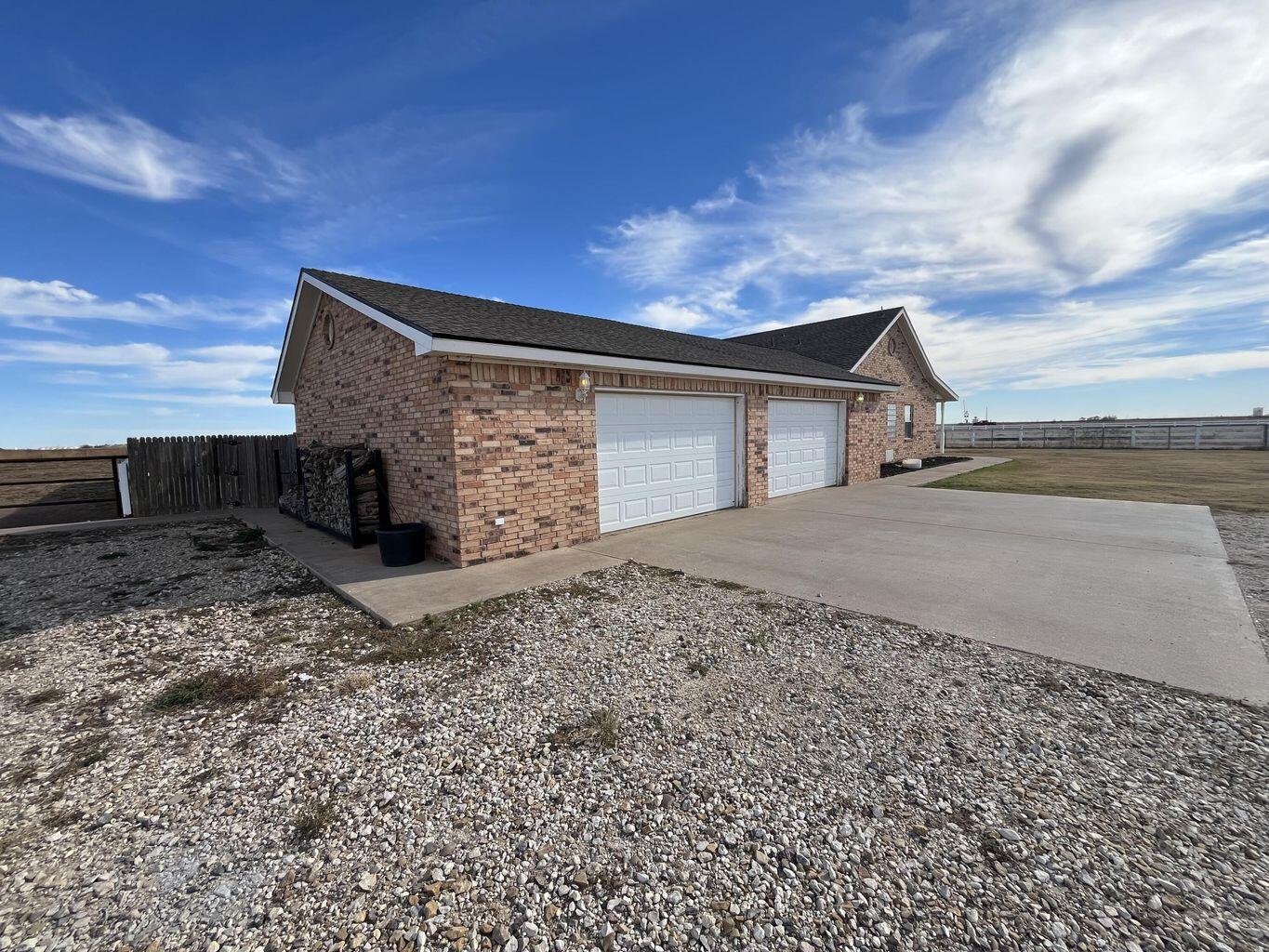 1492 Co Road Hale Center, TX 79041 - Photo 37 of 64 37