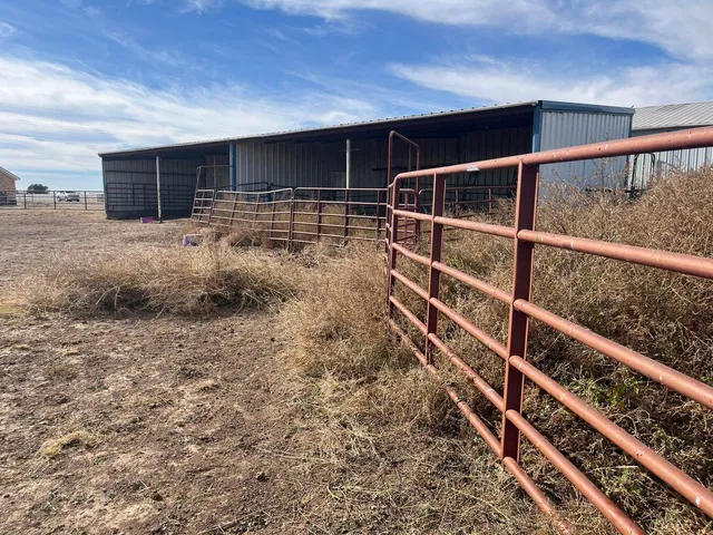 $575,000 | 1492 Co Road, Hale Center, TX 79041