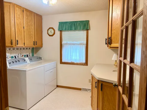 $389,000 | 1145 Woodland Drive, Rhinelander, WI 54501