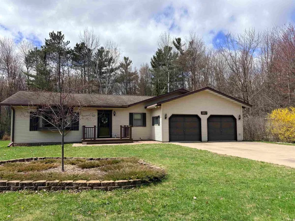 $389,000 | 1145 Woodland Drive, Rhinelander, WI 54501
