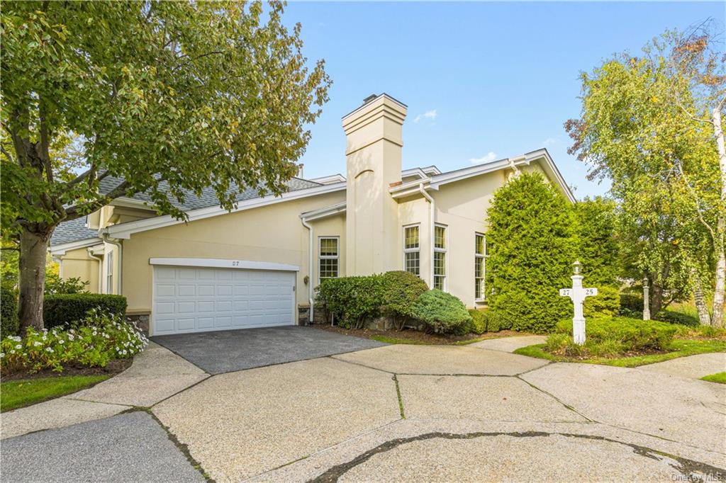 27 Doral Greens Dr East  