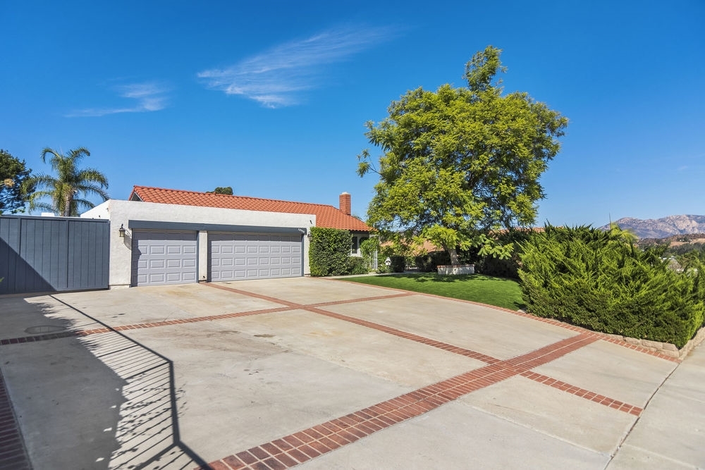 12550 Ridgeton Drive Lakeside, CA 92040 - Photo 2 of 25 Gallery Image 2