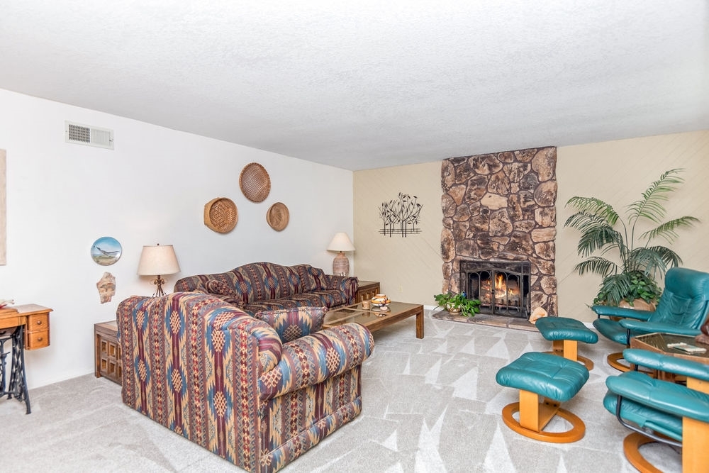 12550 Ridgeton Drive Lakeside, CA 92040 - Photo 3 of 25 Gallery Image 3