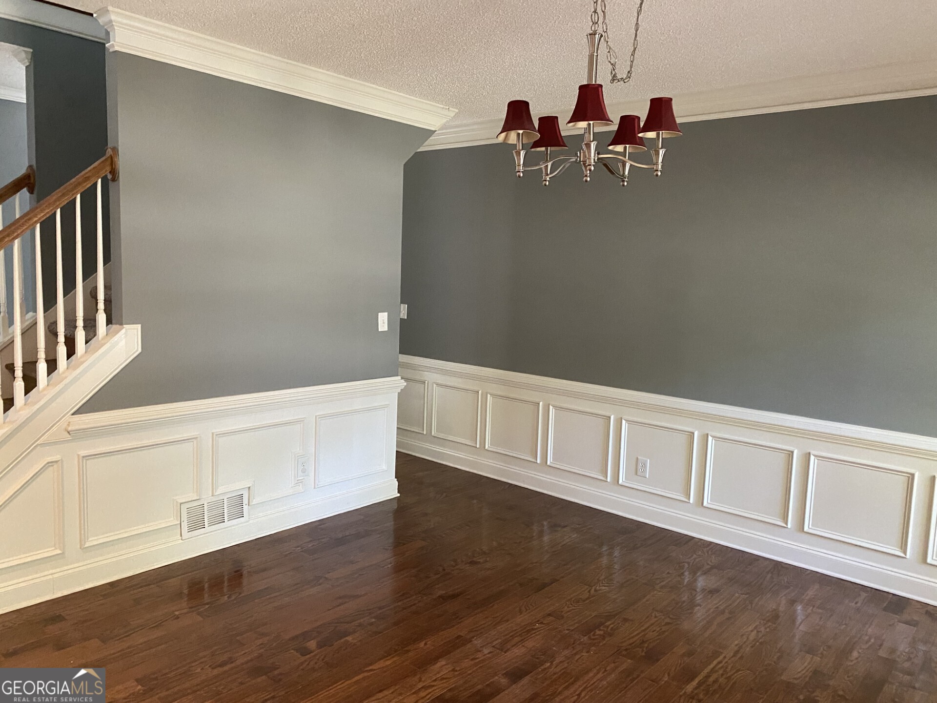 330 James Moore Circle Jackson, GA 30233 - Photo 2 of 31 a view of a livingroom with an empty kitchen