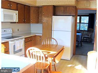 417 Ridley Avenue Folsom, PA 19033 - Photo 4 of 7 Gallery Image 4