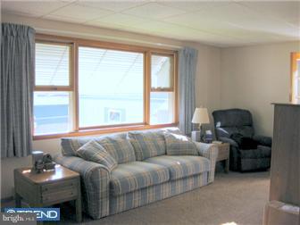 417 Ridley Avenue Folsom, PA 19033 - Photo 5 of 7 Gallery Image 5
