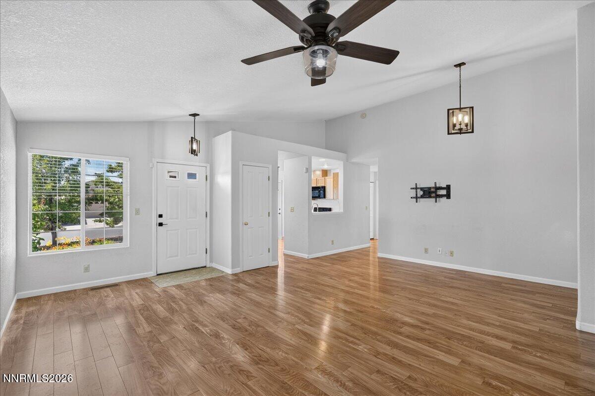2975 Bryan Street Reno, NV 89503 - Photo 5 of 45 05-DSC_7540