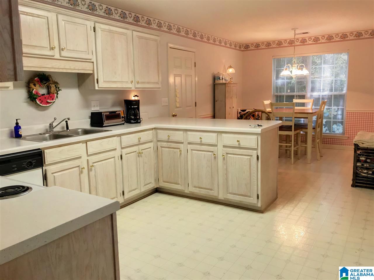108 Wild Flower Trail Alabaster, AL 35007 - Photo 3 of 40